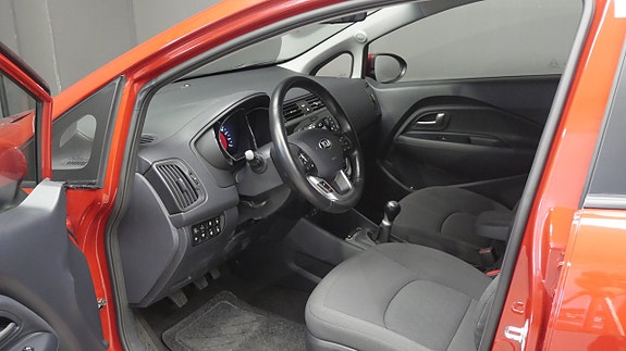 Kia Rio 8 of 16
