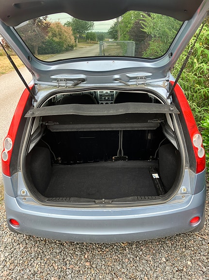 Ford Fiesta 3 of 5