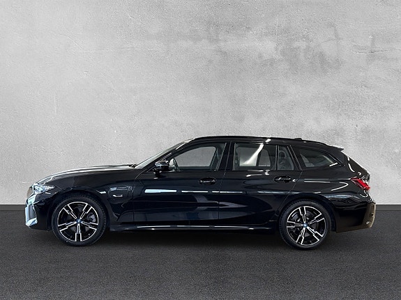 BMW 330e 2 of 5