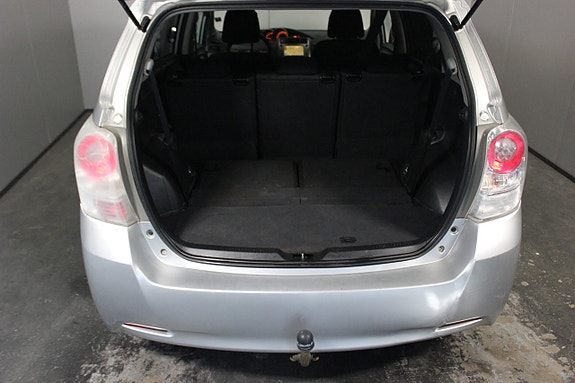 Toyota Verso 8 of 23