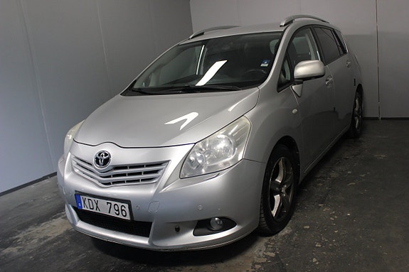 Toyota Verso 2 of 5