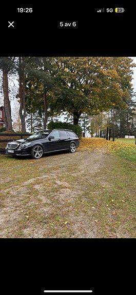 Mercedes-Benz E220 4 of 5