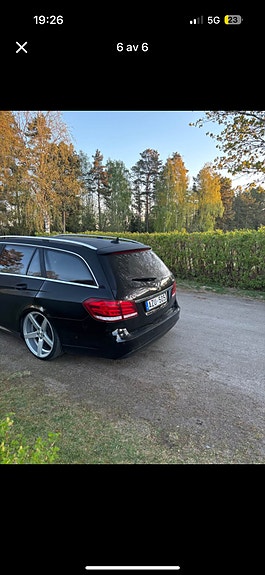 Mercedes-Benz E220 5 of 5