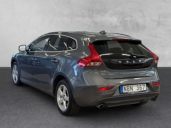 Volvo V40 3 of 5