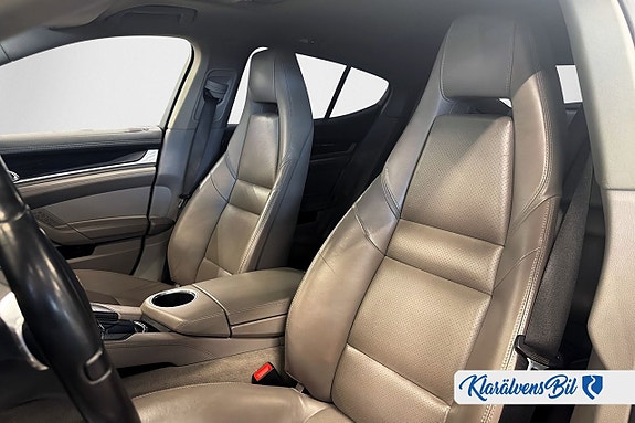 Porsche Panamera 4 14 of 22