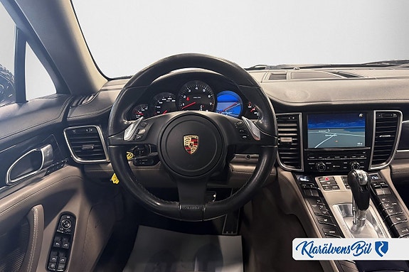 Porsche Panamera 4 16 of 22