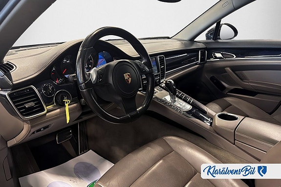 Porsche Panamera 4 9 of 22