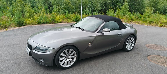 BMW Z4 2 of 5
