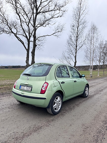 Nissan Micra 2 of 5