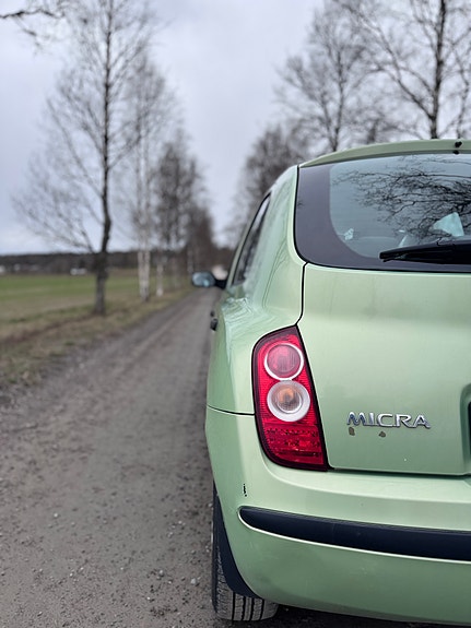 Nissan Micra 3 of 5