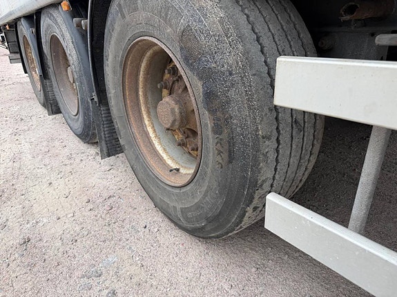 KRAKER CF-200 Trailer 9 of 12