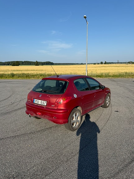 Peugeot 206 2 of 3