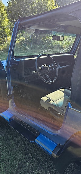 Jeep Wrangler 6 of 10