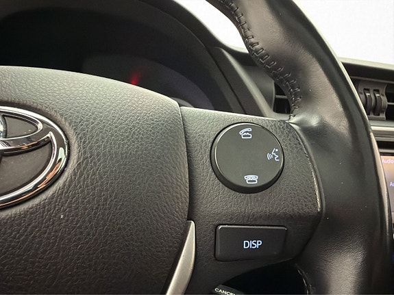 Toyota Auris 19 of 30