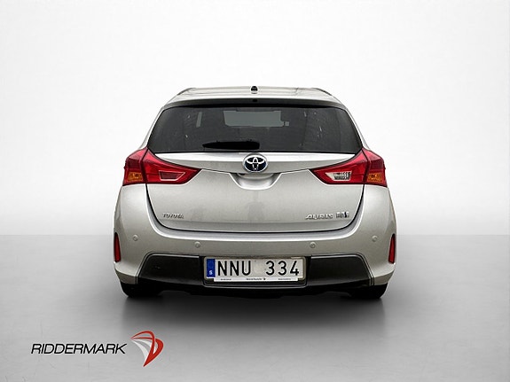 Toyota Auris 6 of 30