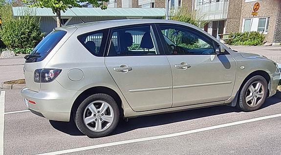 Mazda 3 2 of 5
