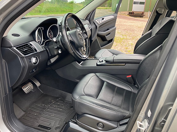 Mercedes-Benz GLE350 d 5 of 5