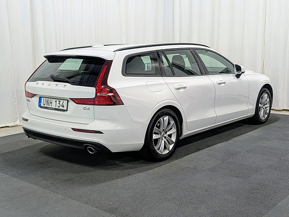Volvo V60 4 of 14
