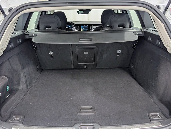 Volvo V60 13 of 14