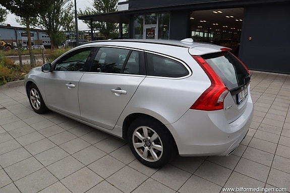 Volvo V60 3 of 5