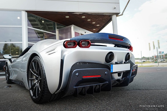 Ferrari SF90 Spider 6 of 28