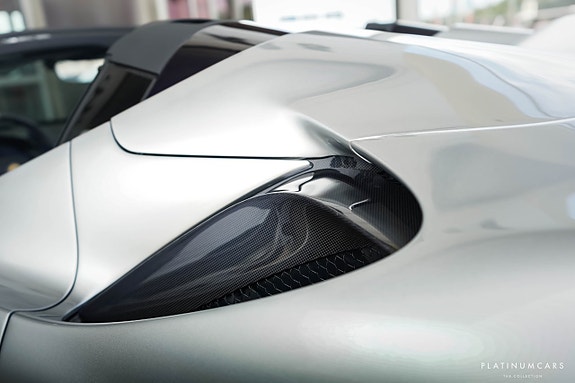 Ferrari SF90 Spider 24 of 28