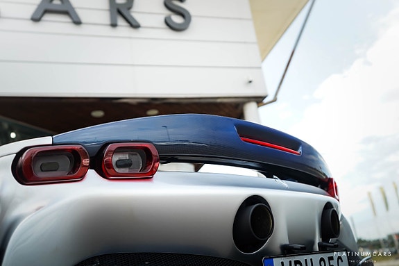 Ferrari SF90 Spider 23 of 28