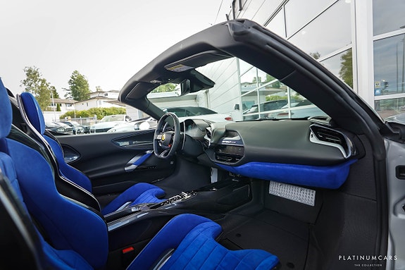Ferrari SF90 Spider 11 of 28