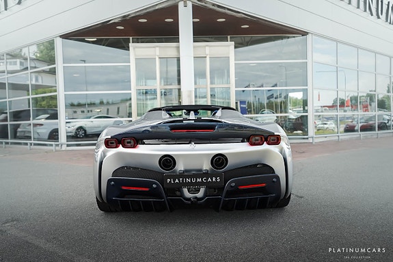 Ferrari SF90 Spider 4 of 5
