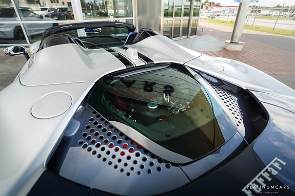Ferrari SF90 Spider 26 of 28
