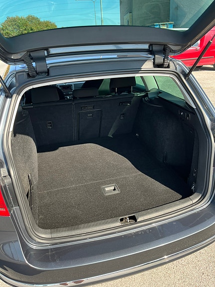 Volkswagen Passat 3 of 5