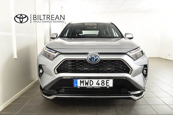 Toyota RAV4 Plug-in Hybrid 5 of 5