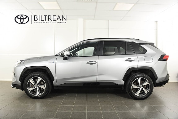 Toyota RAV4 Plug-in Hybrid 3 of 5