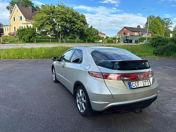 Honda Civic 4 of 5
