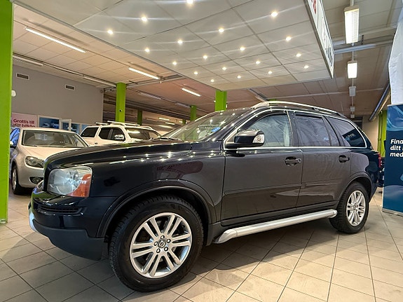 Volvo XC90 3 of 5