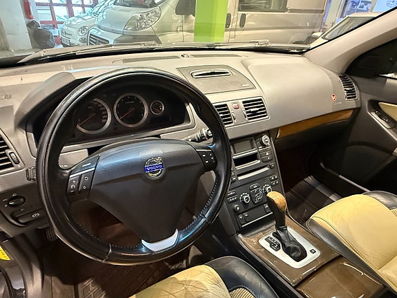 Volvo XC90 9 of 13