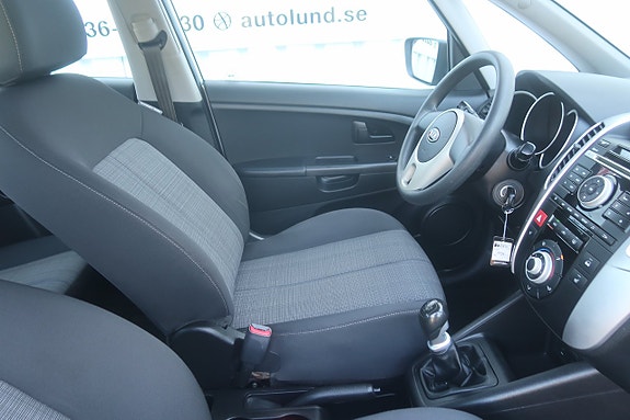 Kia Venga 7 of 22