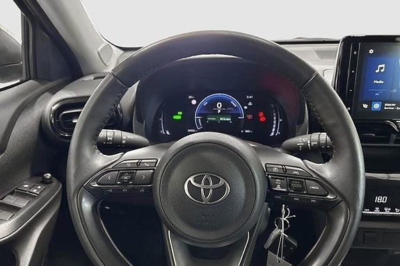 Toyota Yaris Cross 10 of 11