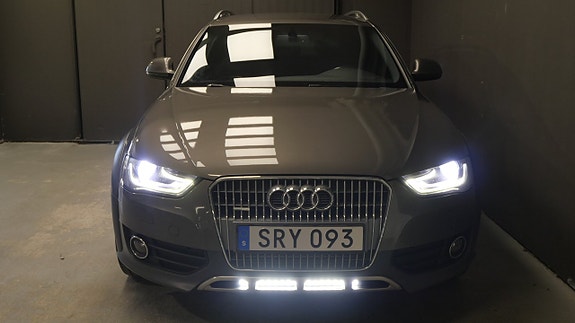 Audi A4 allroad 2 of 15
