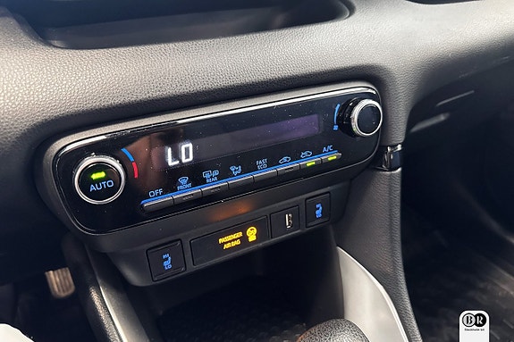 Toyota Yaris 13 of 20