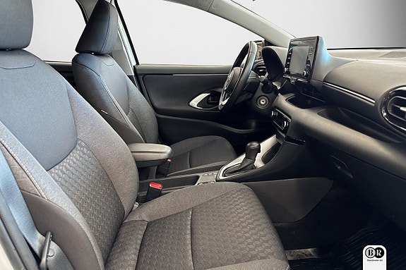Toyota Yaris 5 of 20