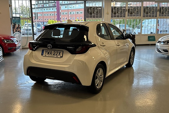 Toyota Yaris 18 of 20