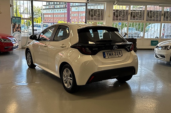 Toyota Yaris 20 of 20