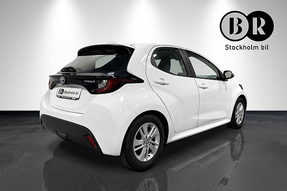 Toyota Yaris 3 of 4