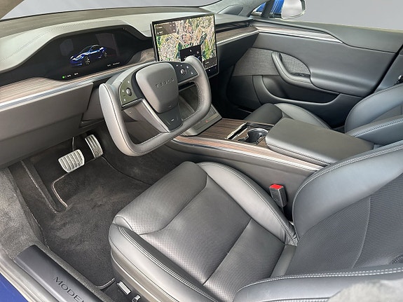 Tesla Model S 11 of 30