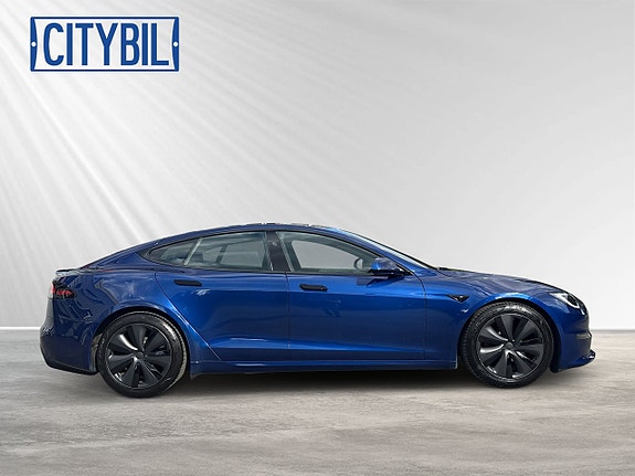 Tesla Model S 7 of 30