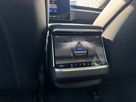 Tesla Model S 25 of 30