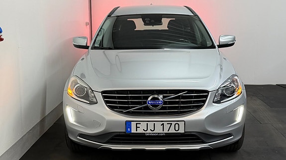 Volvo XC60 3 of 5