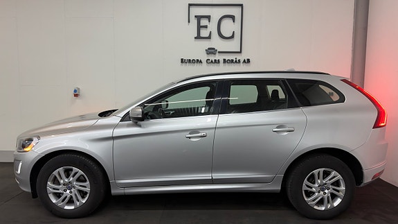 Volvo XC60 2 of 5