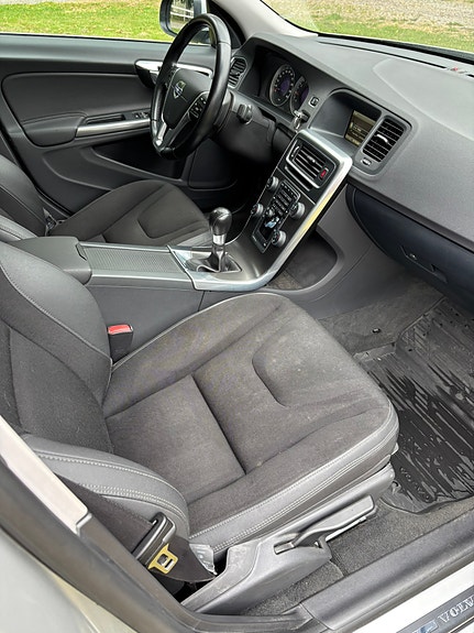 Volvo S60 6 of 9